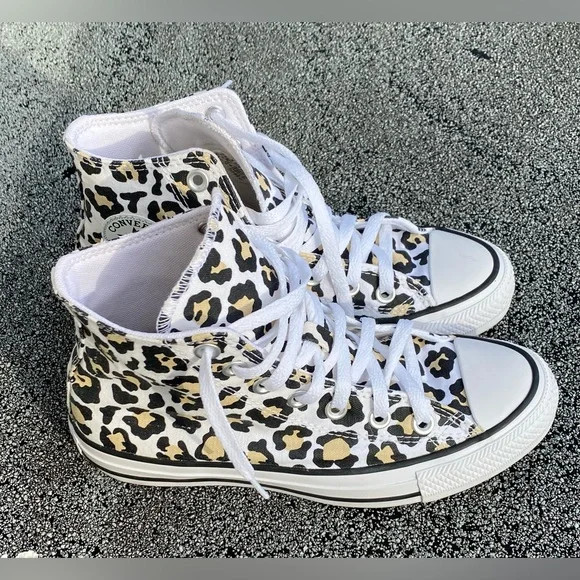 Converse Chuck Taylor Unisex Leopard Print High Top Sneakers- Women’s 6 - Picture 1 of 11